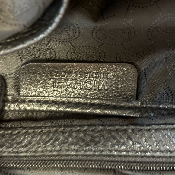 MICHAEL KORS Black Leather Handbag/Shoulder bag! Excellent Condition! - Picture 10 of 10